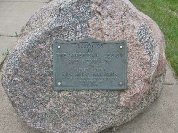 BAYPORT WORLD WAR MEMORIAL