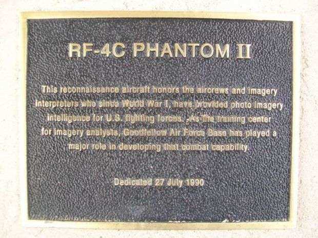 RF-4C PHANTOM II WAR MEMORIAL AIRCRAFT PLAQUE