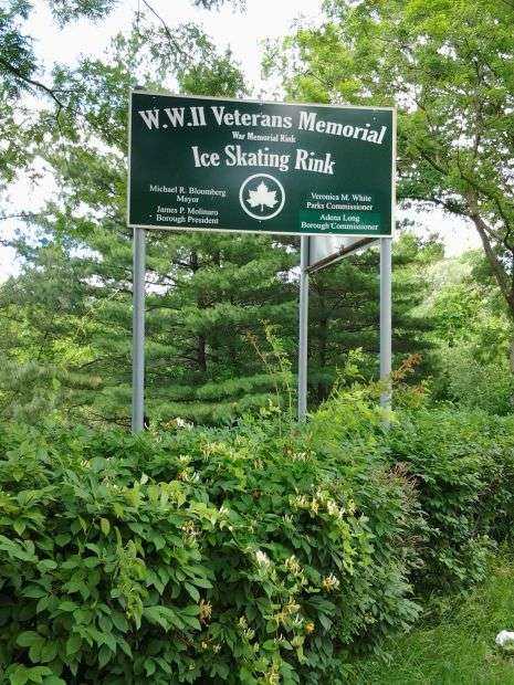 W.W. II WAR MEMORIAL ICE SKATING RING SIGN
