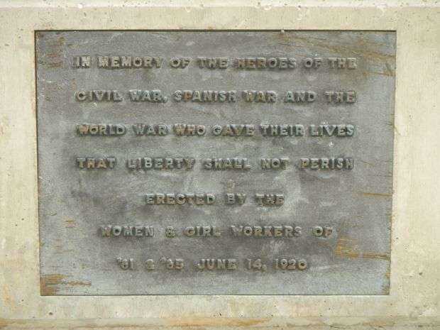 OAKLAND WAR MEMORIAL PLAQUE