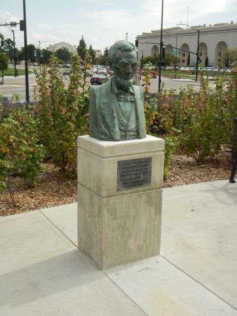 OAKLAND WAR MEMORIAL