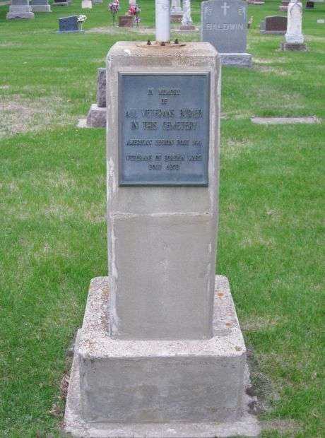 SACRED HEART CEMETERY VETERANS MEMORIAL FLAGPOLE PLAQUE