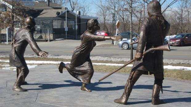 TUSCARORA HEROES MONUMENT STATUES