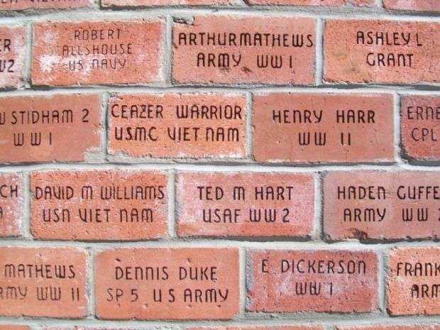 CHECOTAH VETERANS MEMORIAL CLOSEUP