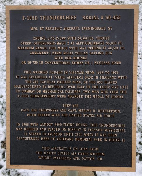 DIXON F-105D THUNDERCHIEF WAR MEMORIAL AIRCRAFT PLAQUE