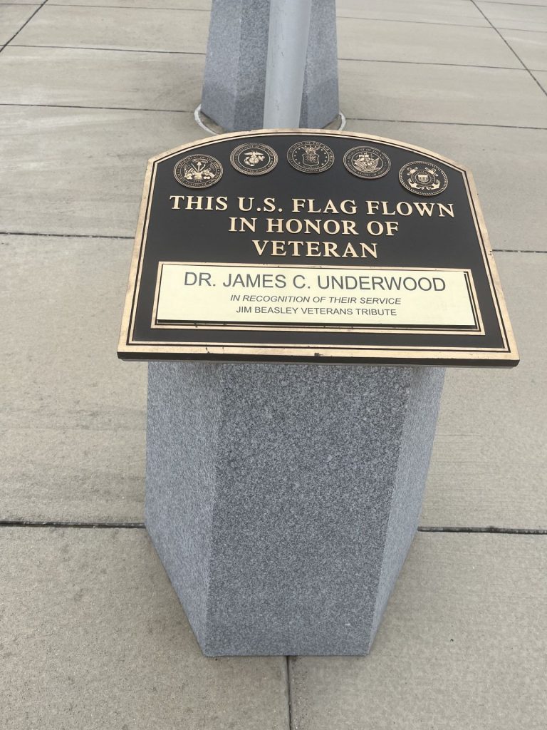 JIM BEASLEY VETERANS TRIBUTE KASKASKIA COLLEGE MEMORIAL FLAGPOLE PLAQUE