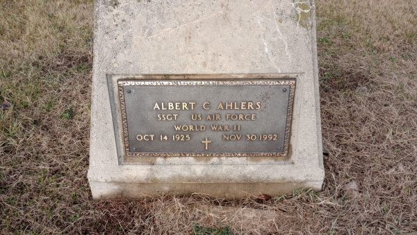 WILLOW GROVE CEMETERY WAR VETERANS MEMORIAL FLAGPOLE PLAQUE A