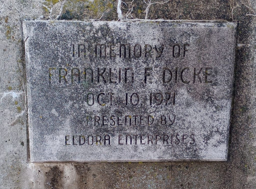 WILLOW GROVE CEMETERY WAR VETERANS MEMORIAL FLAGPOLE STONE
