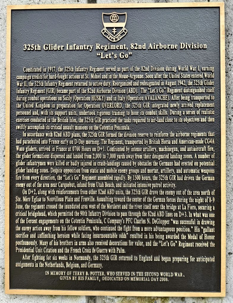 325TH GLIDER INFANTRY REGIMENT, 82ND AIRBORNE DIVISION WAR MEMORIAL PLAQUE