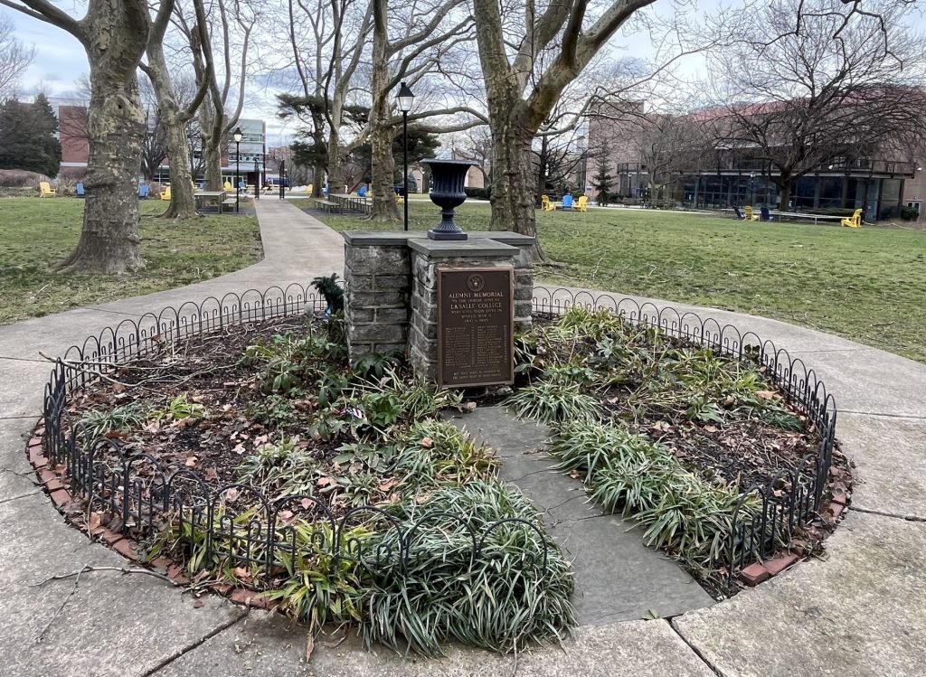 ALUMNI MEMORIAL LA SALLE COLLEGE WORLD WAR II