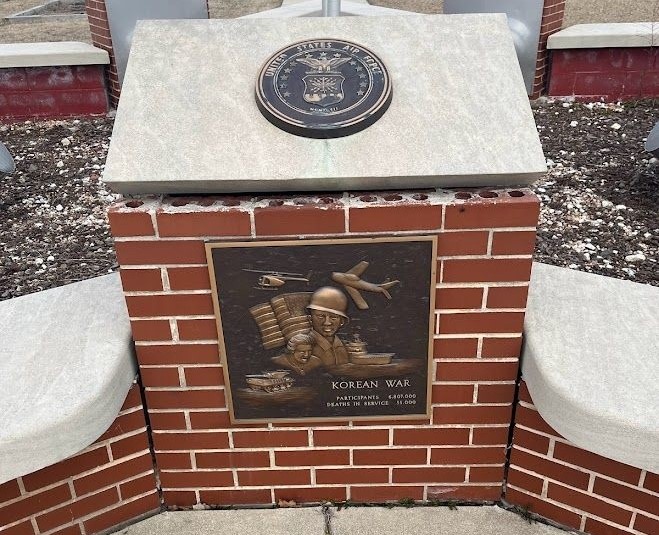 BROADVIEW WAR VETERANS MEMORIAL PLAQUE D