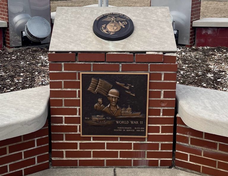 BROADVIEW WAR VETERANS MEMORIAL PLAQUE C