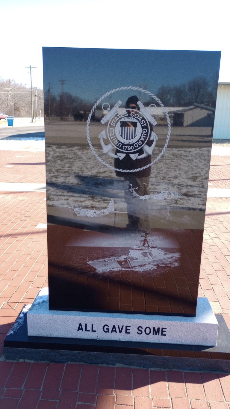CRAWFORD COUNTY VETERANS MEMORIAL STONE B FRONT