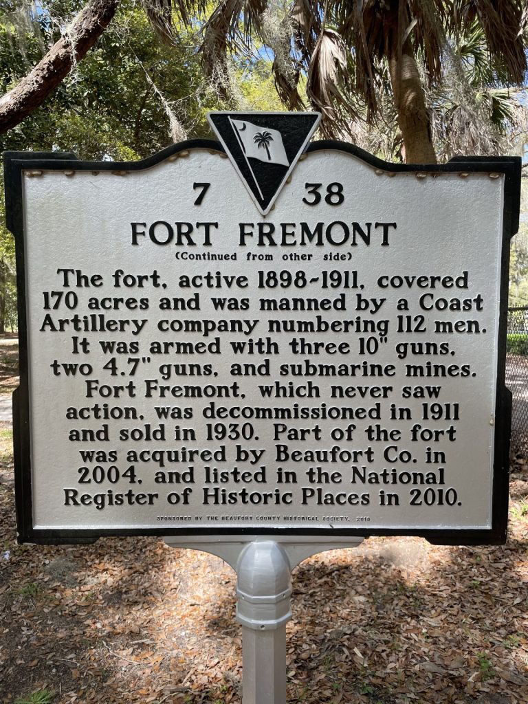 FORT FREMONT WAR MEMORIAL MARKER BACK
