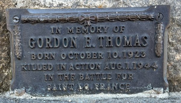 GORDON E. THOMAS WAR MEMORIAL PLAQUE