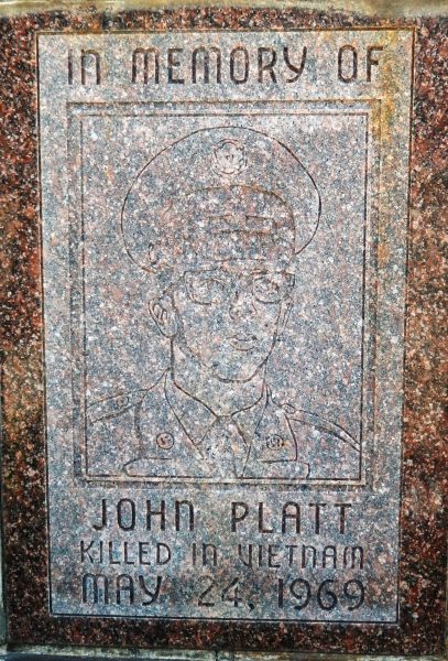 IN MEMORY OF JOHN PLATT WAR MEMORIAL STONE
