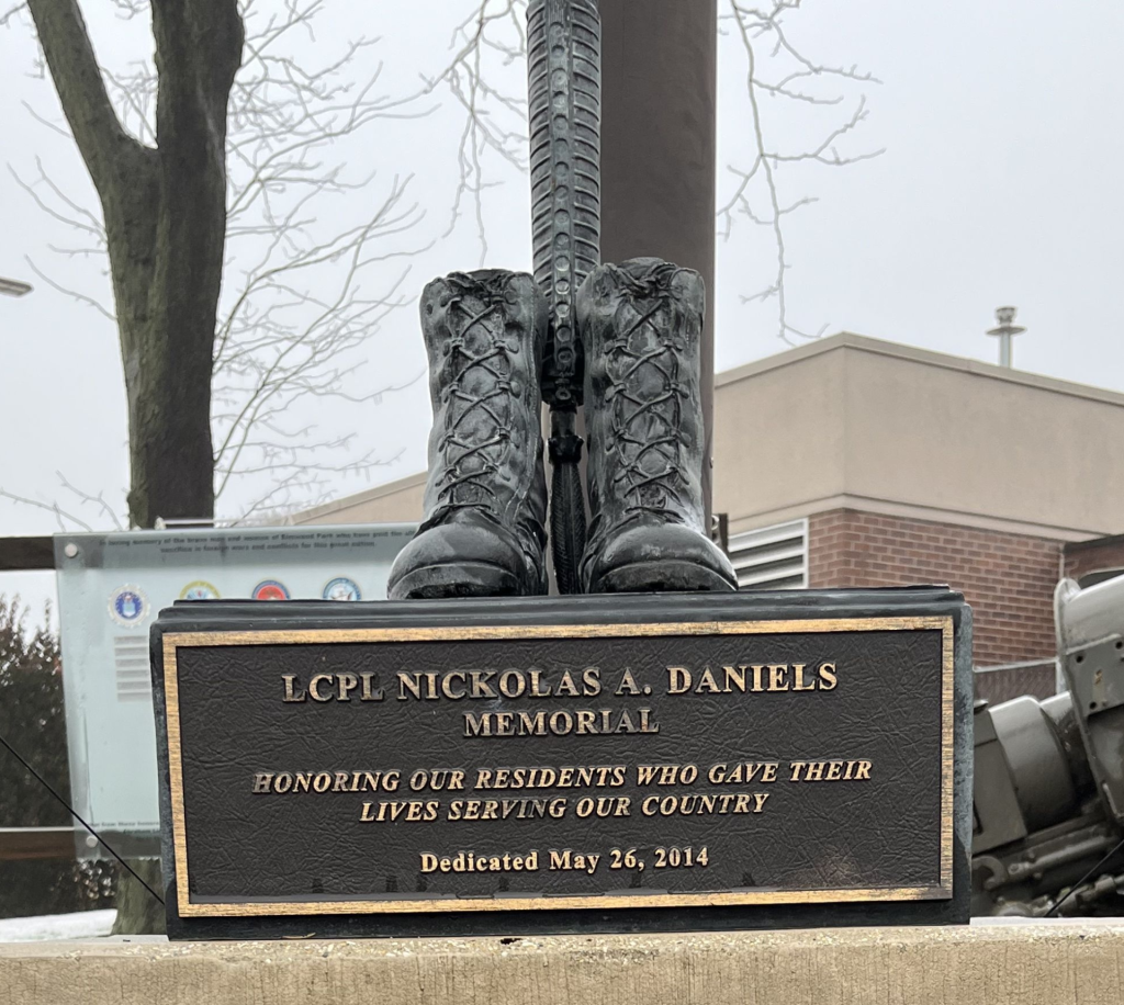 LCPL NICKOLAS A. DANIELS WAR MEMORIAL BATTLEFIELD CROSS