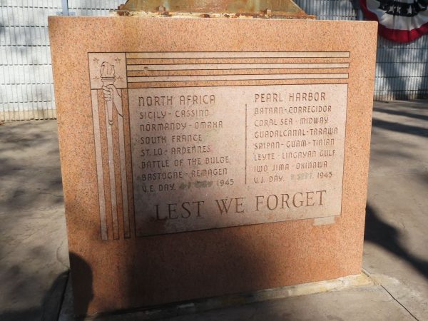 LEST WE FORGET WORLD WAR II MEMORIAL STONE