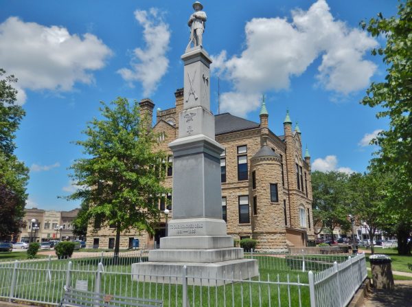 LUCAS COUNTY CIVIL WAR MEMORIAL & FENCE