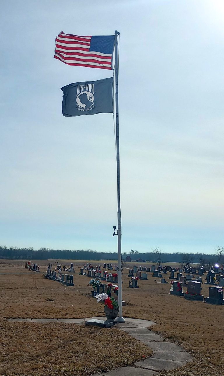 MENDON CEMETERY VETERANS OF ALL WARS MEMORIAL FLAGPOLE