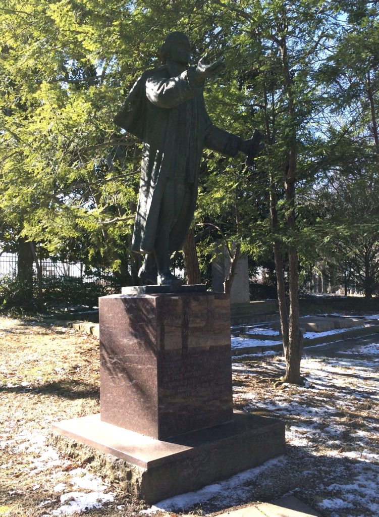 PATRICK HENRY REVOLUTIONARY WAR MEMORIAL STATUE