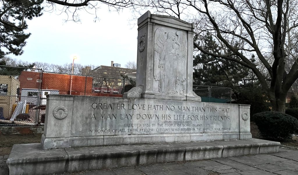 PEOPLE OF LONG ISLAND CITY WORLD WAR MEMORIAL