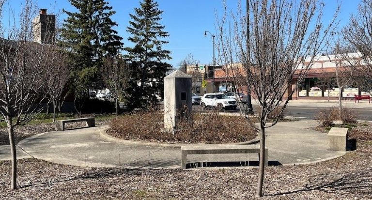 SKOKIE VIETNAM WAR MEMORIAL