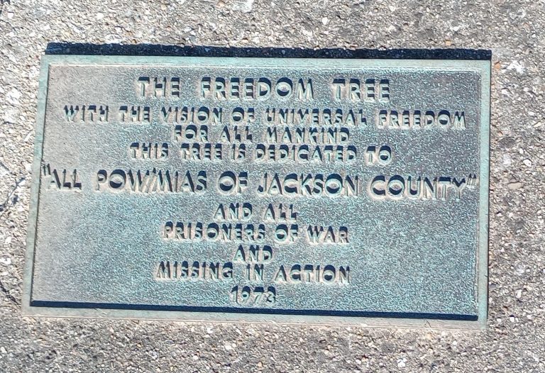 THE FREEDOM TREE ALL POW MIAS OF JACKSON COUNTY MEMORIAL PLAQUE