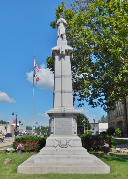 TO THE MEMORY OF ALL DEPARTED SOLDIERS, SAILORS AND MARINES MEMORIAL