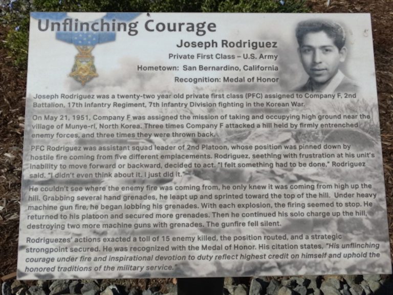 UNFLINCHING COURAGE MEDAL OF HONOR WAR MEMORIAL PLAQUE