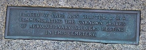 UNKNOWN GRAVES OF REVOLUTIONARY SOLIDERS RESTING IN THIS CEMETERY MEMORIAL PLAQUE