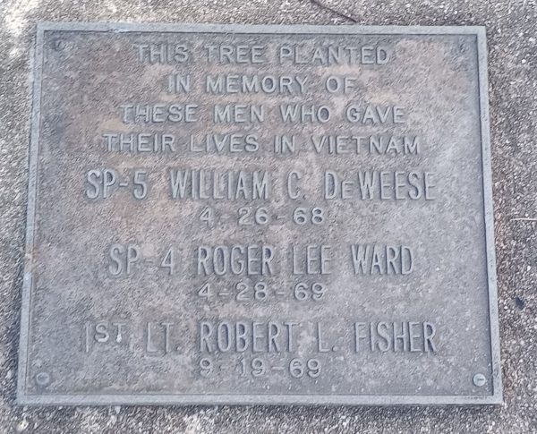 VIETNAM WAR MEMORIAL TREE PLAQUE