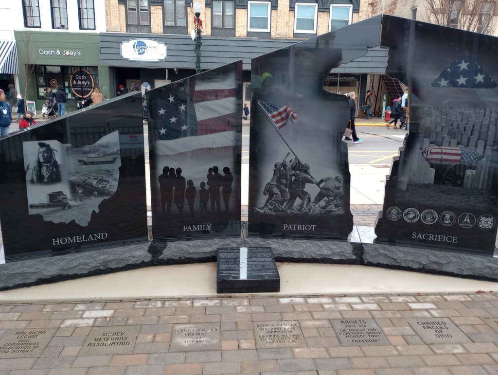 WAPAKONETA GOLD STAR FAMILIES MEMORIAL MONUMENT BACK
