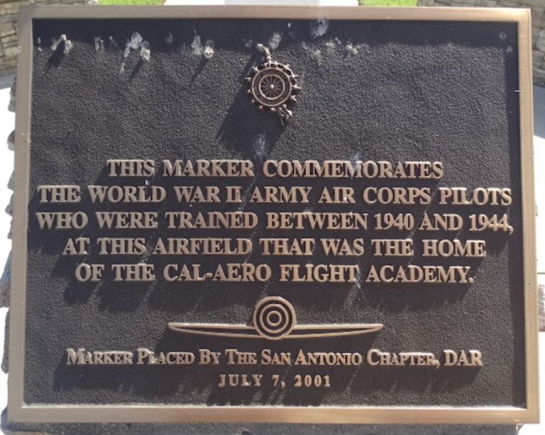 WORLD WAR II ARMY AIR CORPS PILOTS MEMORIAL PLAQUE