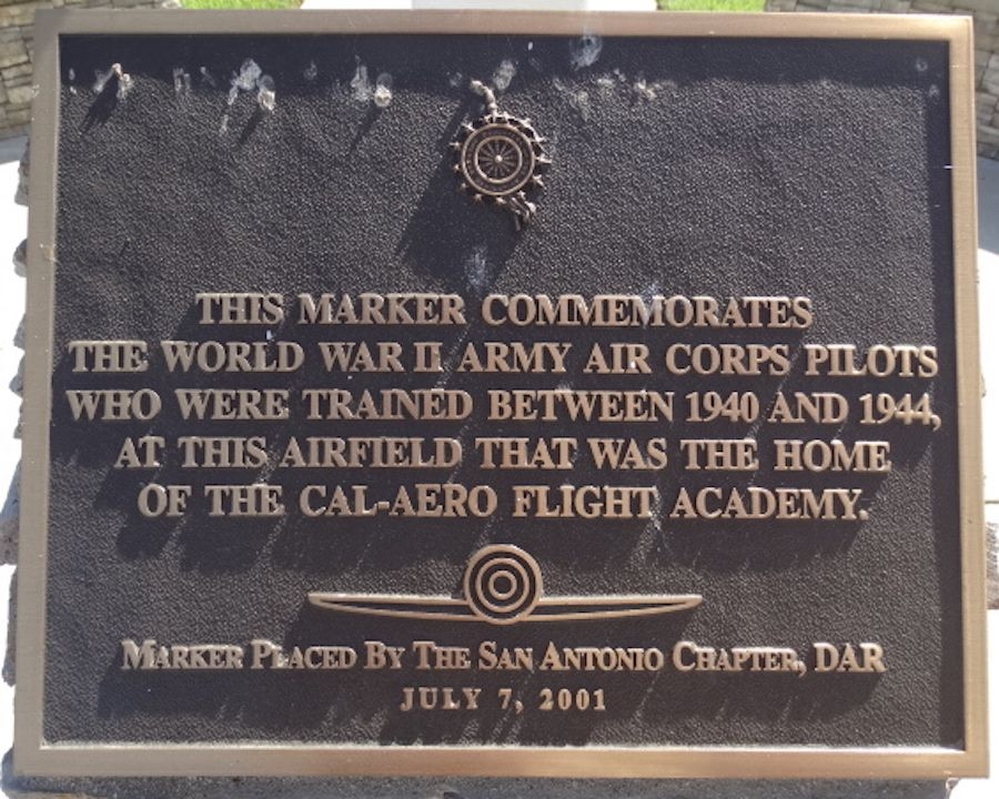 WORLD WAR II ARMY AIR CORPS PILOTS MEMORIAL PLAQUE