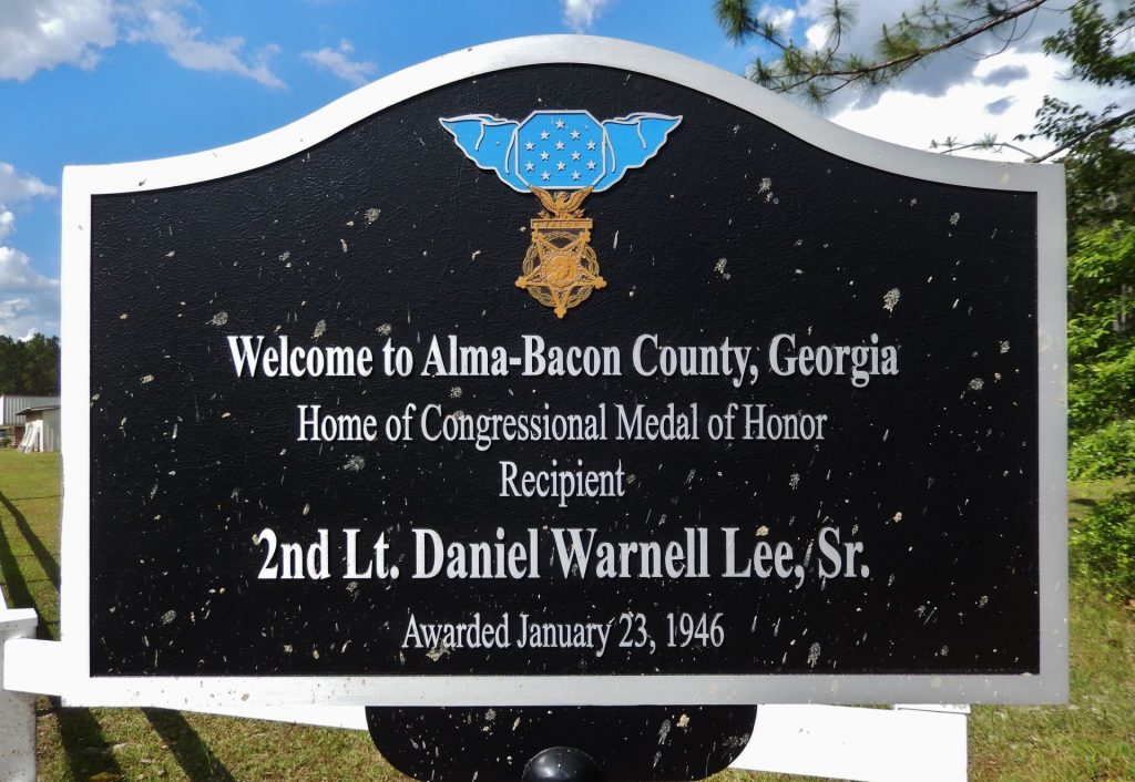2ND LT. DANIEL WARNELL LEE, SR. MEDAL OF HONOR WAR MEMORIAL MARKER