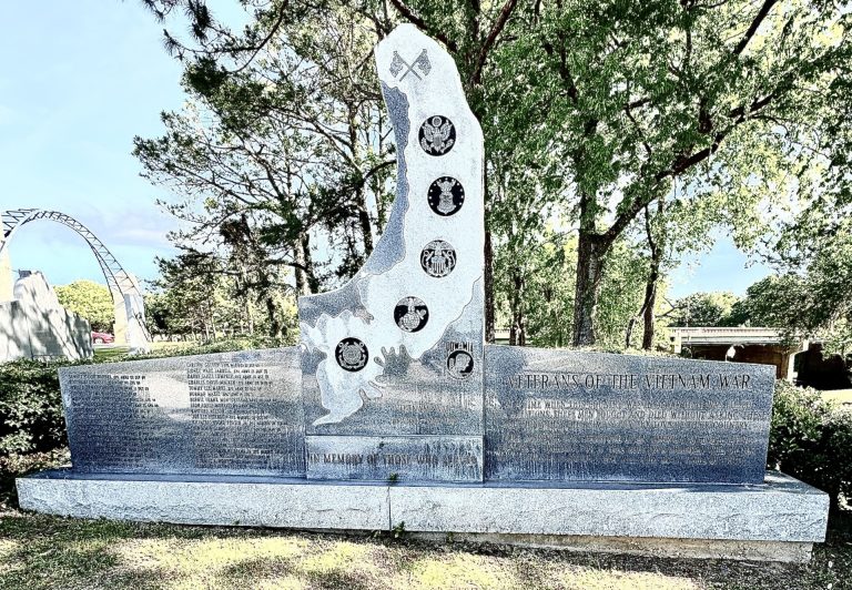 ALBANY VETERANS OF THE VIETNAM WAR MEMORIAL