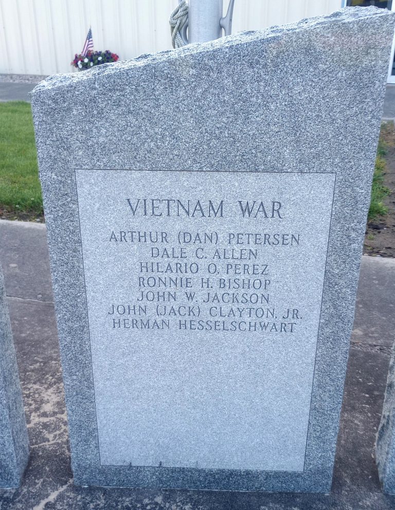 AMERICAN LEGION POST 316 VETERANS MEMORIAL STONE D
