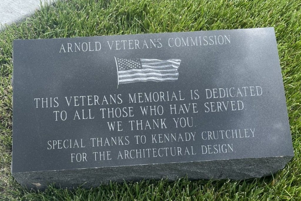 ARNOLD VETERANS COMMISSION MEMORIAL STONE