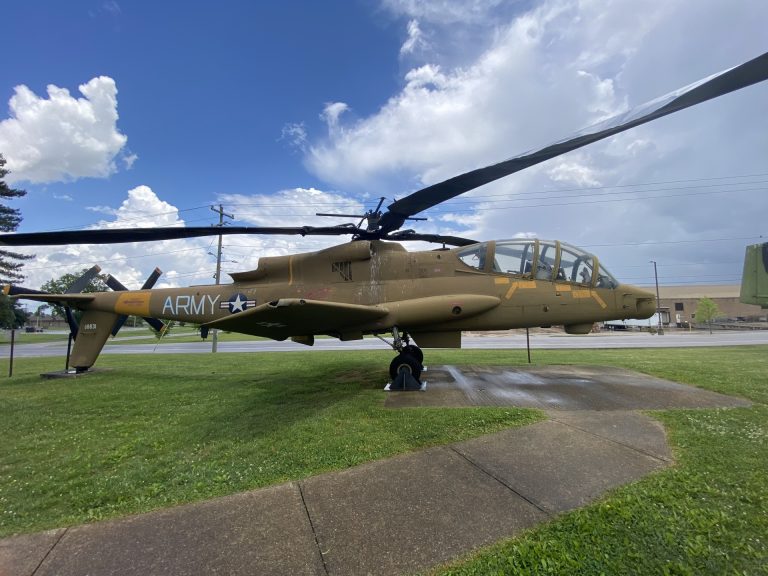 ATTACK HELICOPTERS LOCKHEED AH-56A CHEYENNE WAR MEMORIAL
