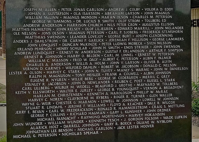 CHISAGO COUNTY ALL VETERANS MEMORIAL LEFT STONE