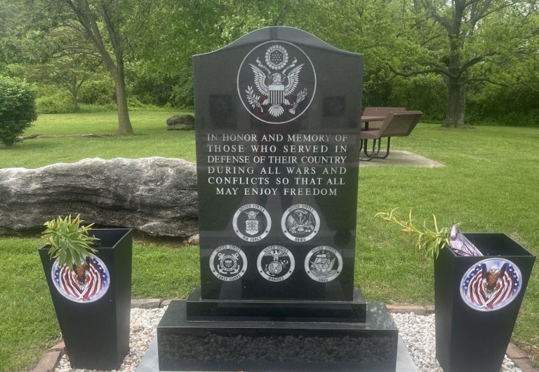 COLLEGE OF THE OZARKS ALL WARS AND CONFLICTS VETERANS MEMORIAL