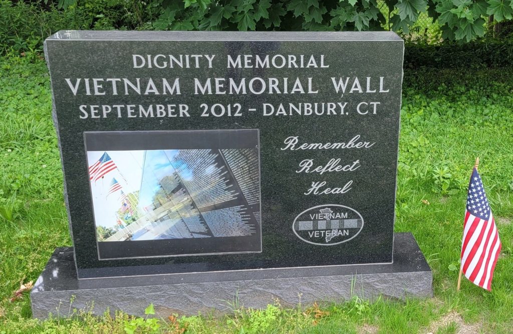 DIGNITY MEMORIAL VIETNAM MEMORIAL WALL