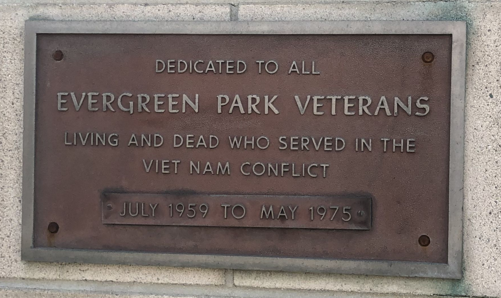 EVERGREEN PARK WAR VETERANS MEMORIAL PLAQUE E