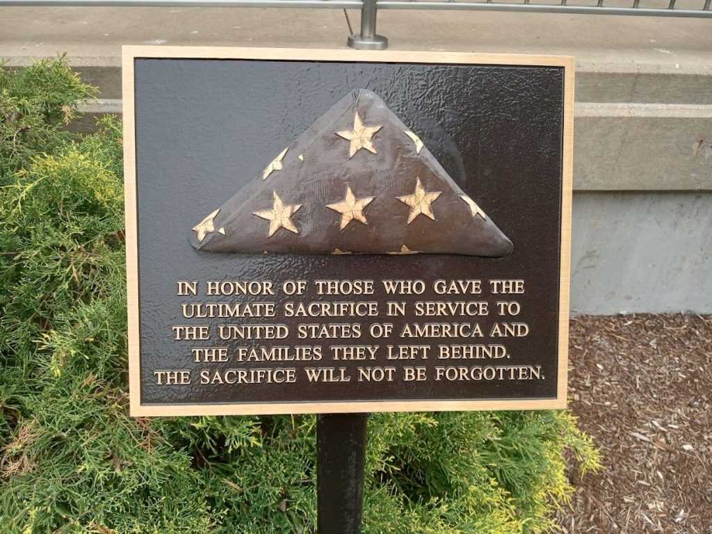 JEFFERSON BARRACKS NATIONAL CEMETERY ULTIMATE SACRIFICED MEMORIAL PLAQUE