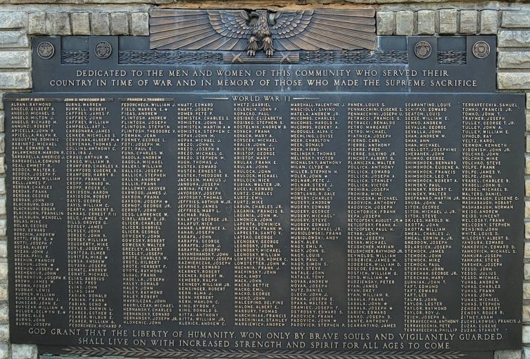 NEW SALEM WAR VETERANS MEMORIAL PLAQUE A