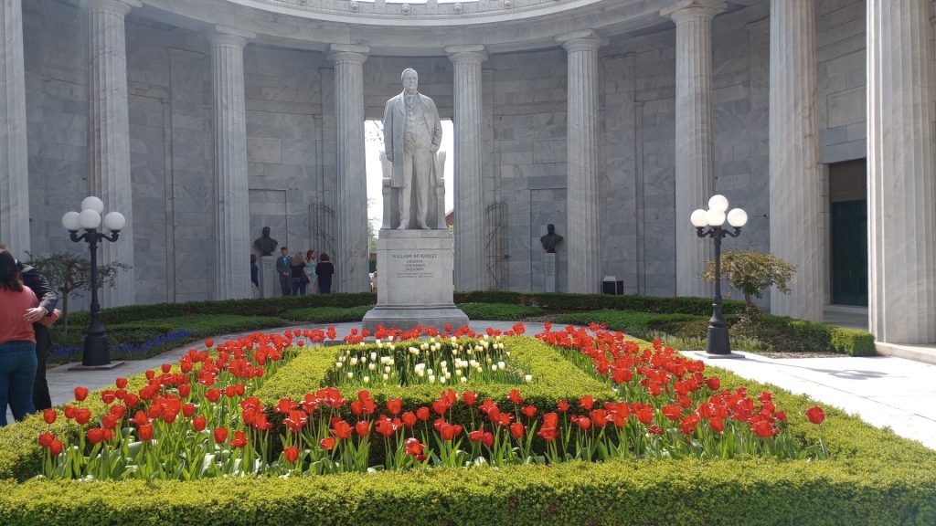NILES WILLIAM MCKINLEY MEMORIAL STATUE