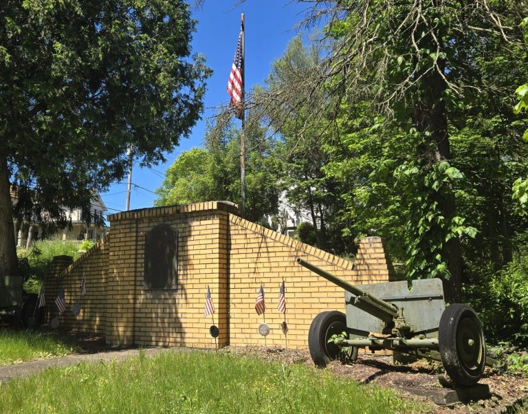 NOBLESTOWN WORLD WAR II HONOR ROLL MEMORIAL