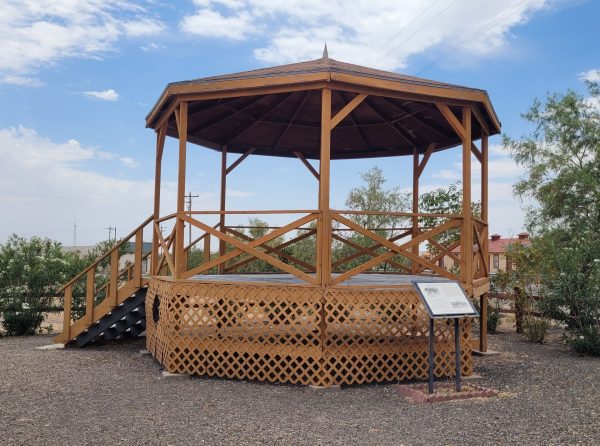 PERSHING’S REVIEW STAND MEMORIAL