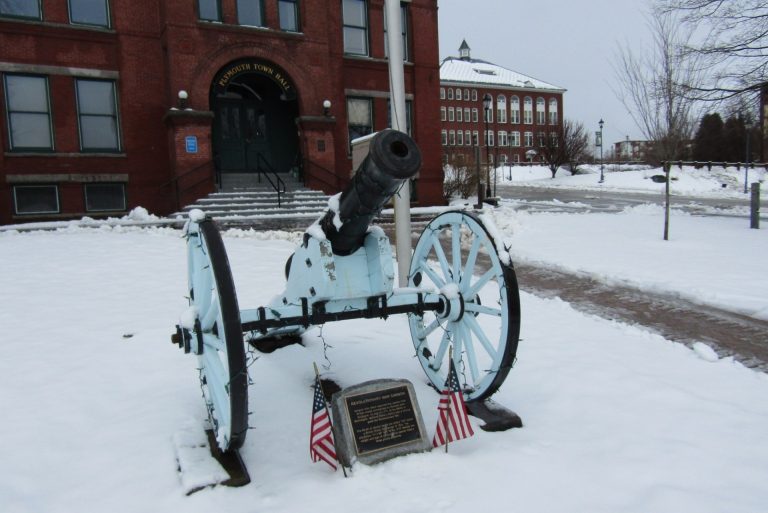 PLYMOUTH REVOLUTIONARY WAR CANNON MEMORIAL